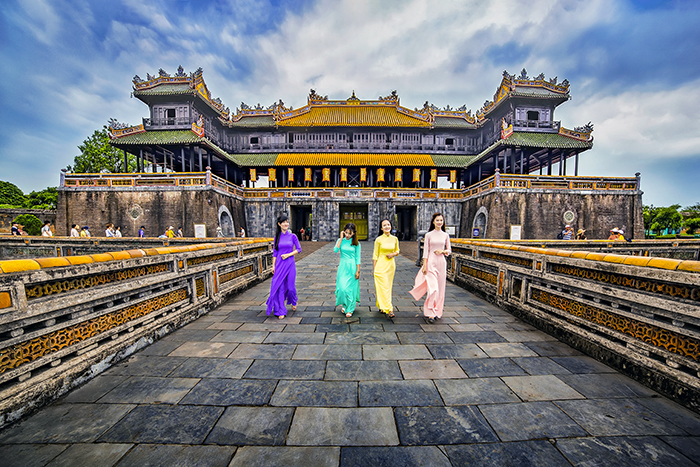 Visiting Hue imperial city. Photo: Tu The Duy